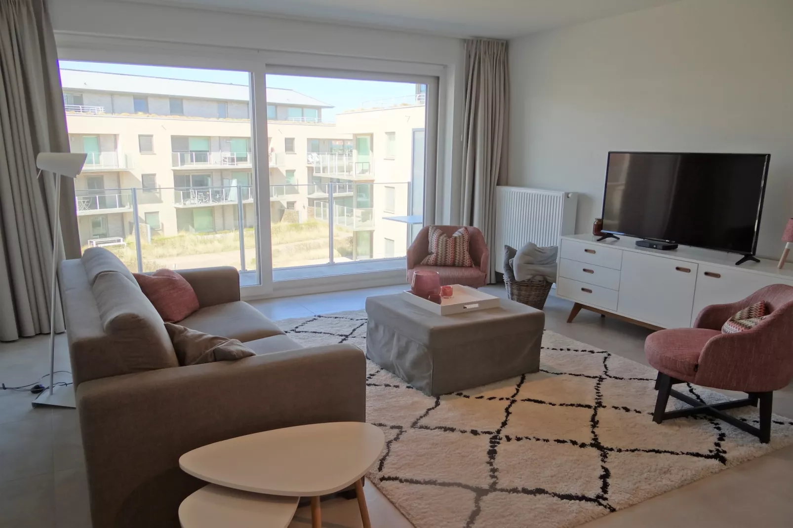 KARTHUIZER E1 0203PK-Living room