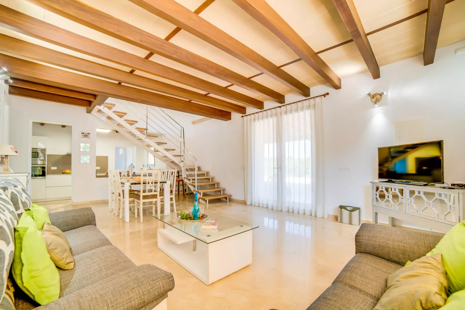 Can Brivo-Living room