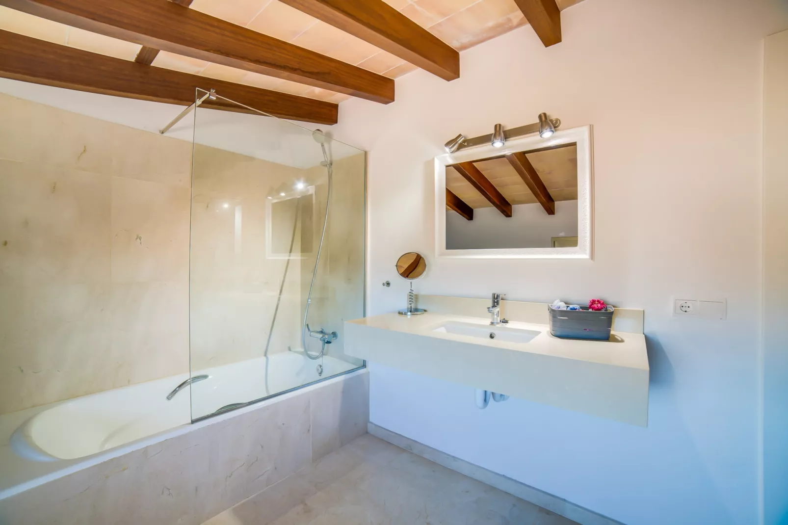 Can Brivo-Bathroom