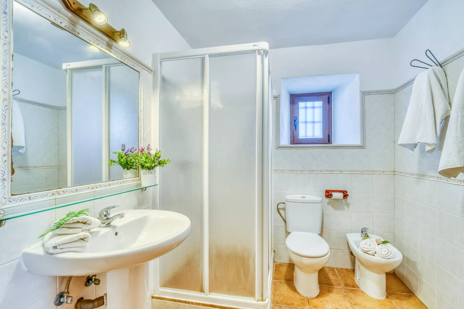 Can Xim-Bathroom