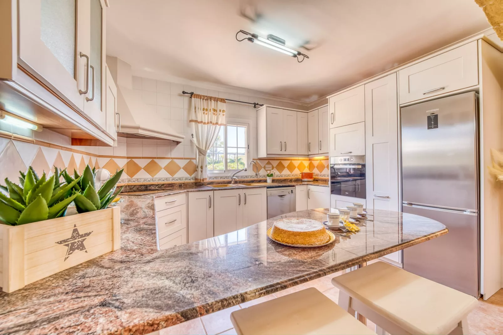 Can Caragol Inca-Kitchen