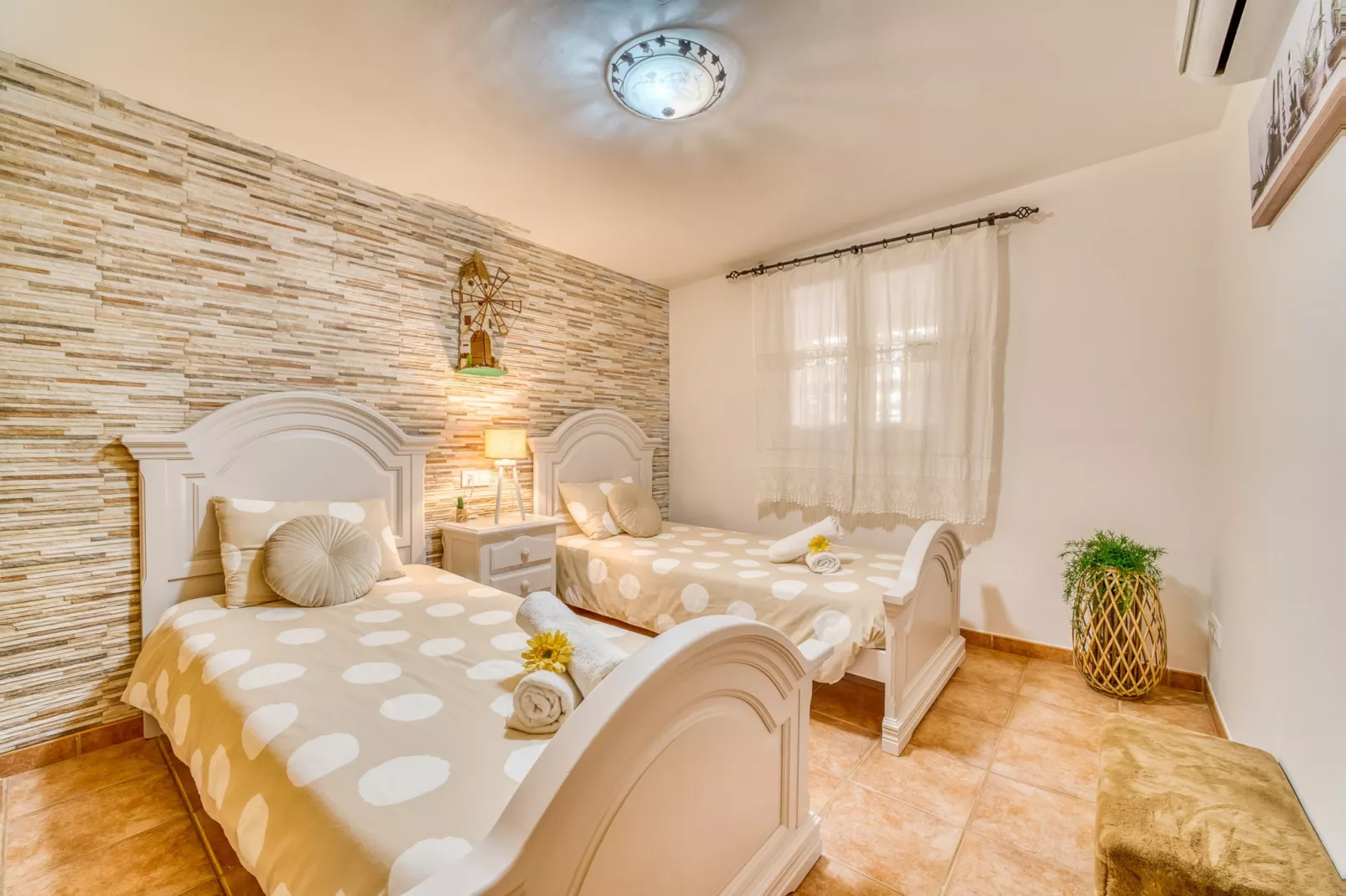 Can Caragol Inca-Bedroom