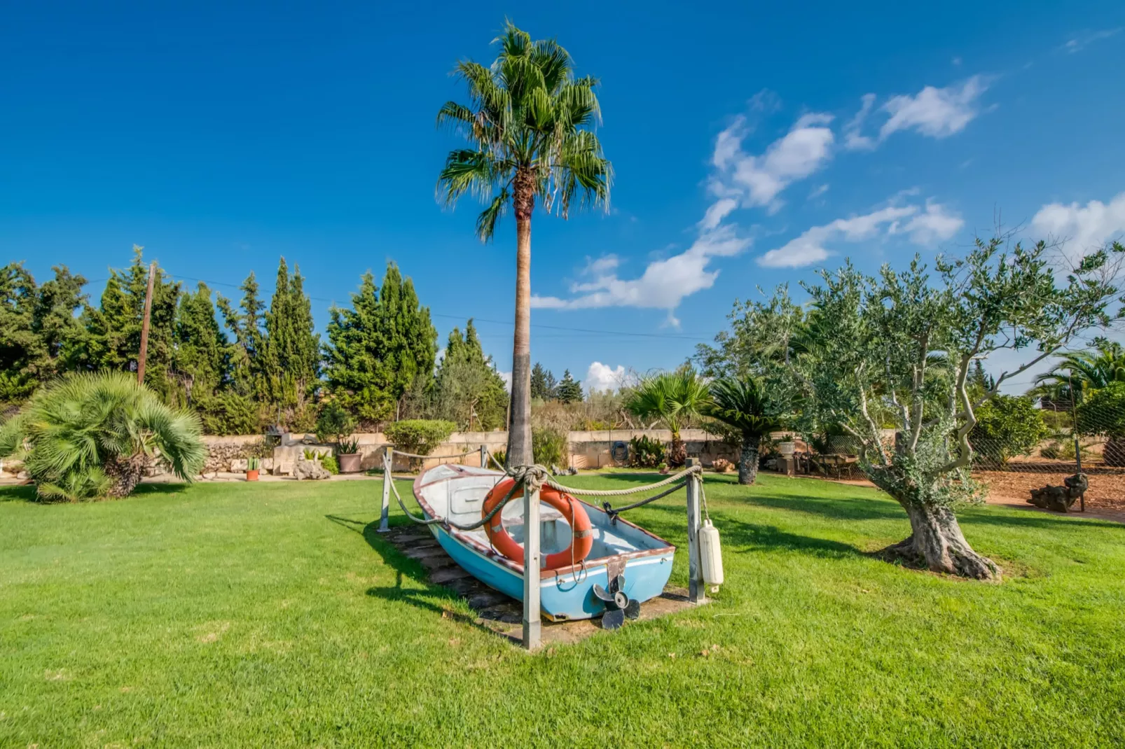 Can Caragol Inca-Gardens summer