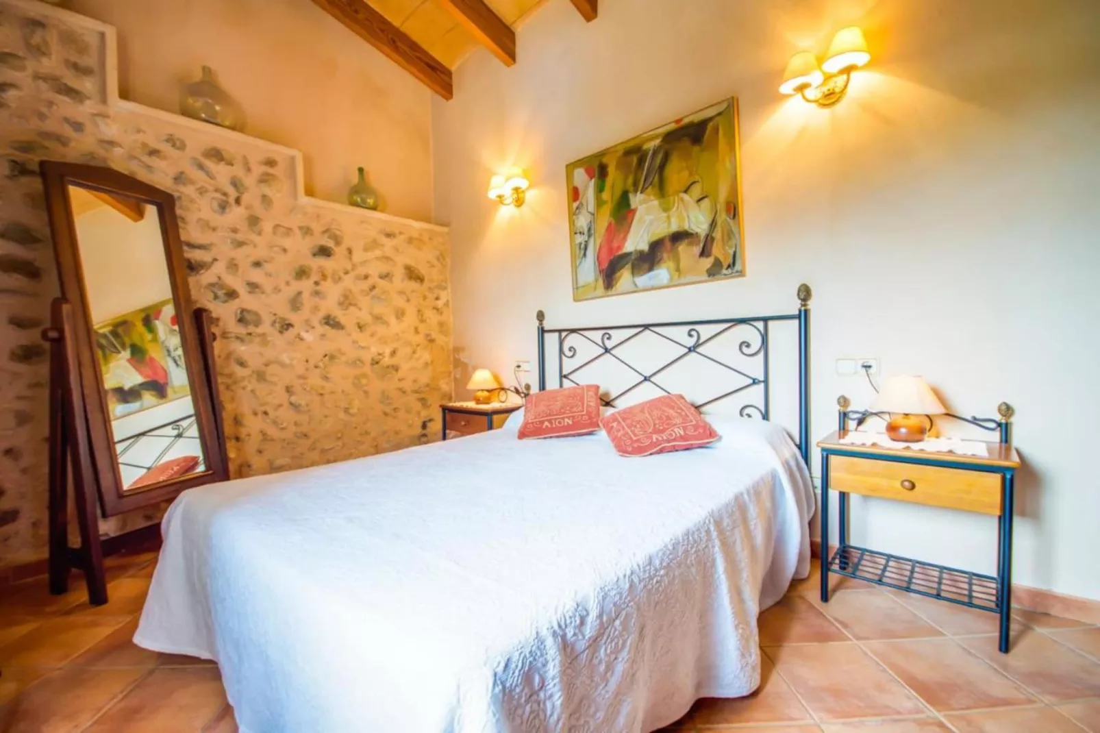 Can Nyany Buger-Bedroom