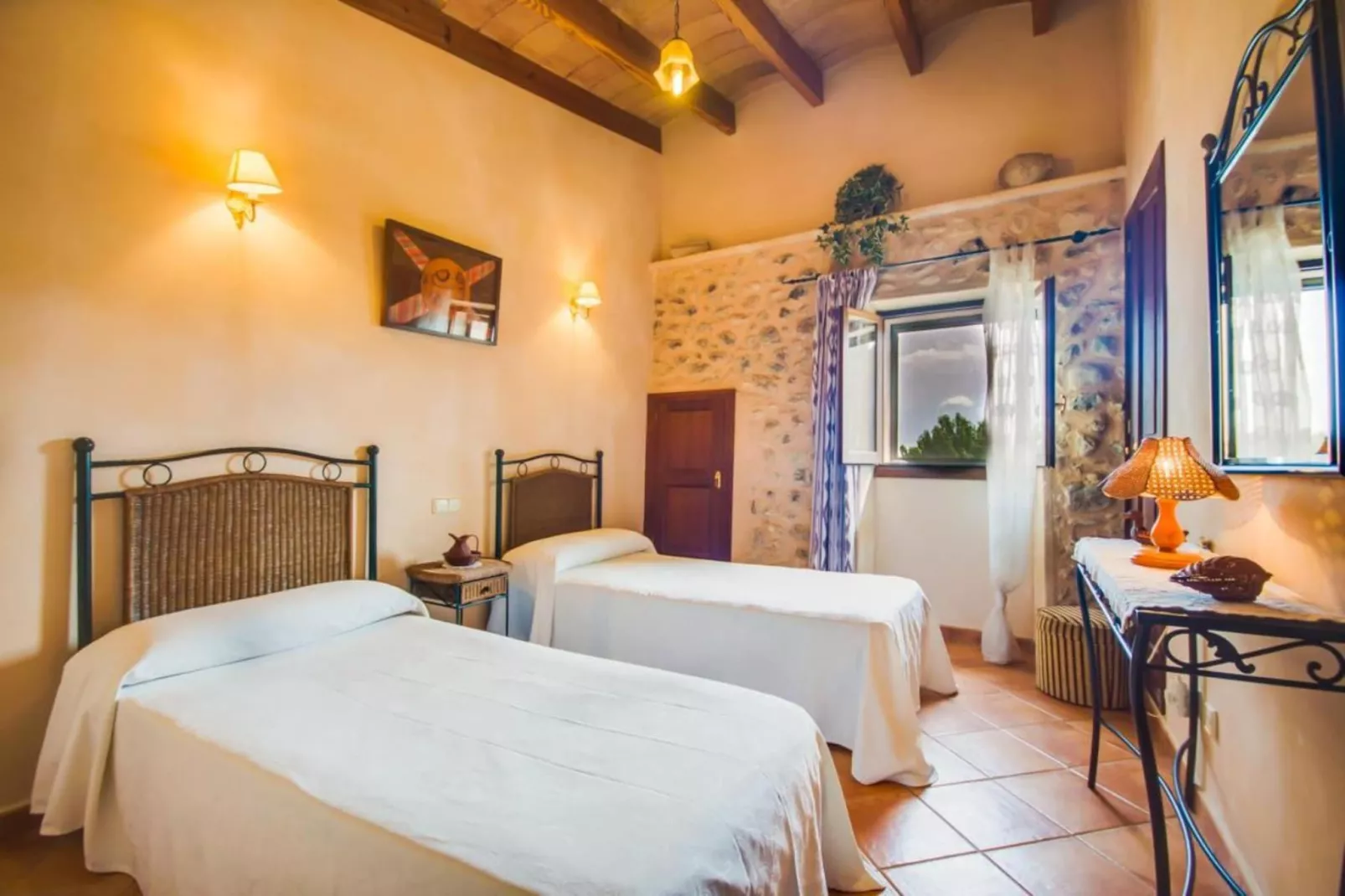 Can Nyany Buger-Bedroom