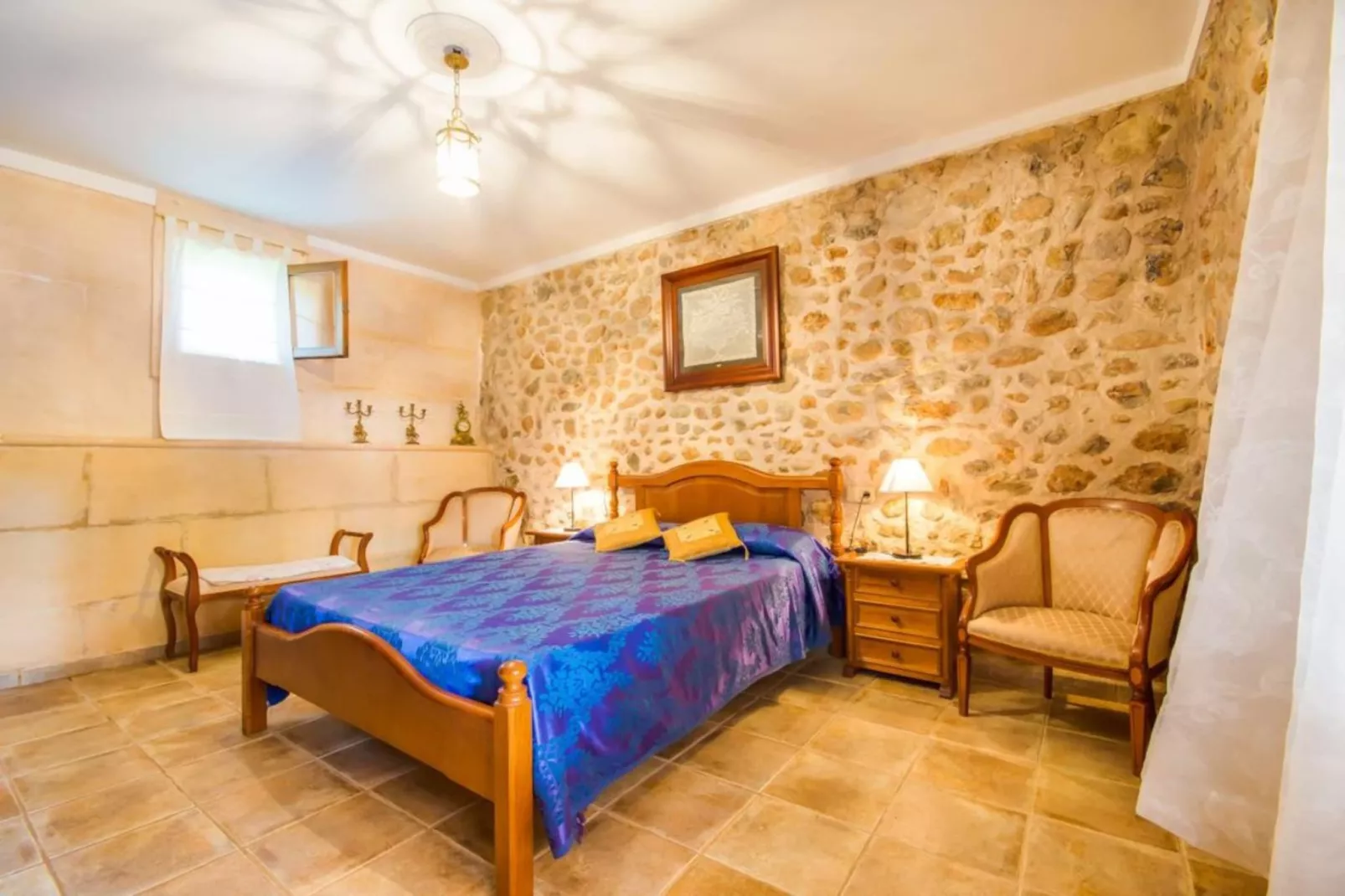 Can Nyany Buger-Bedroom