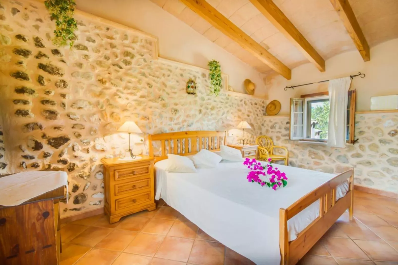 Can Nyany Buger-Bedroom