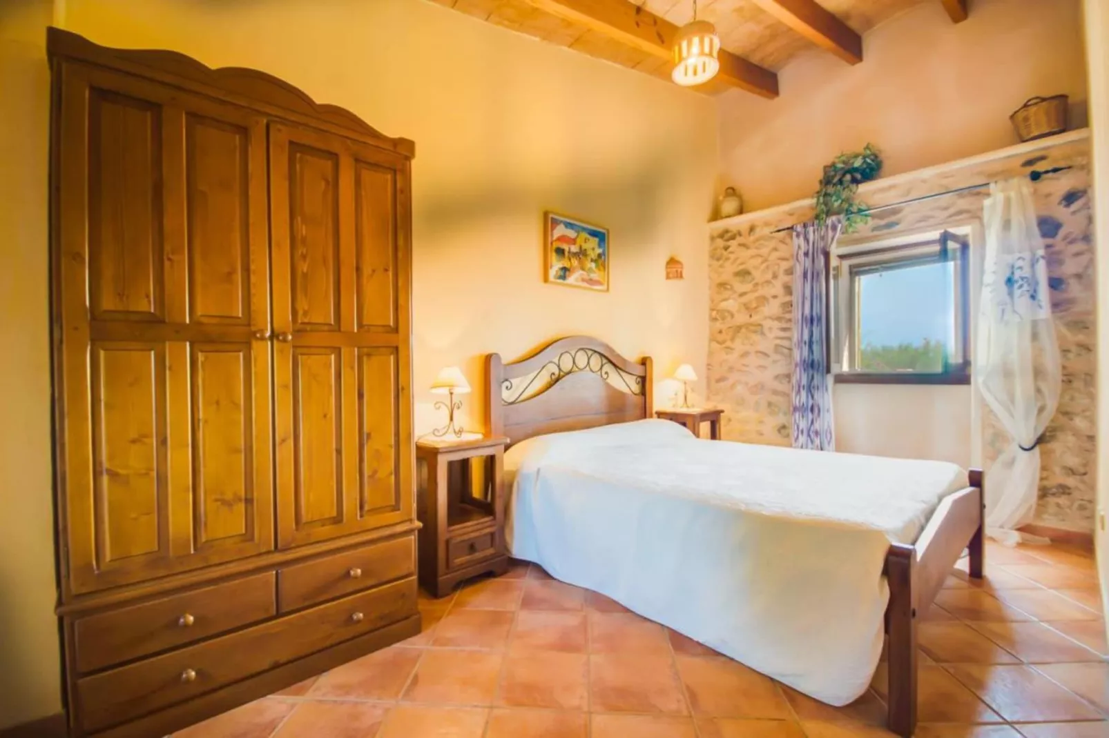 Can Nyany Buger-Bedroom