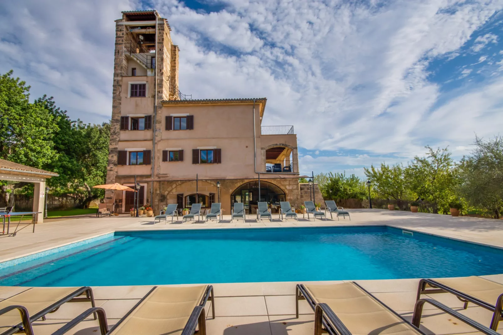 Sa Mina-Exterior summer