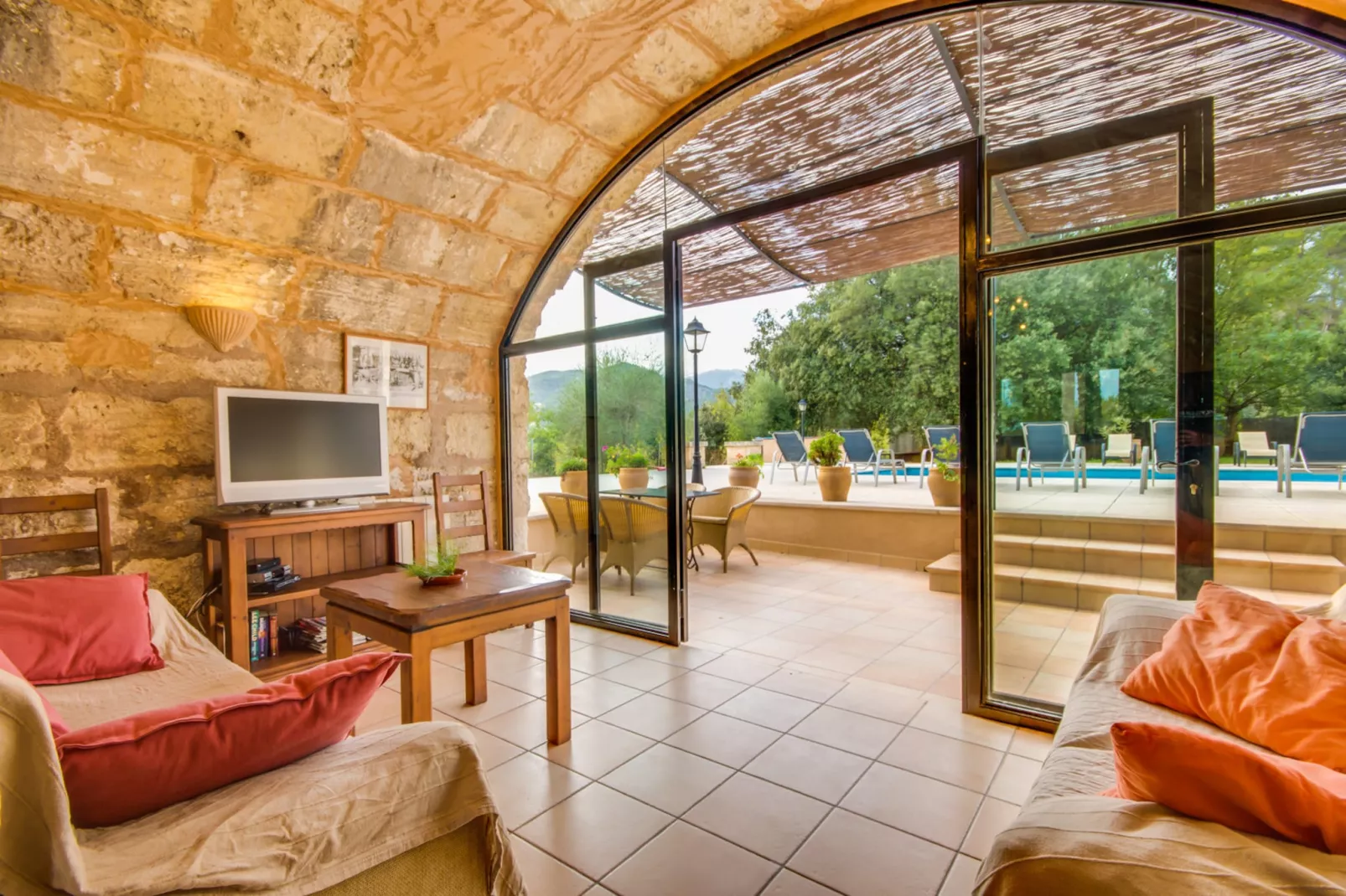 Sa Mina-Living room