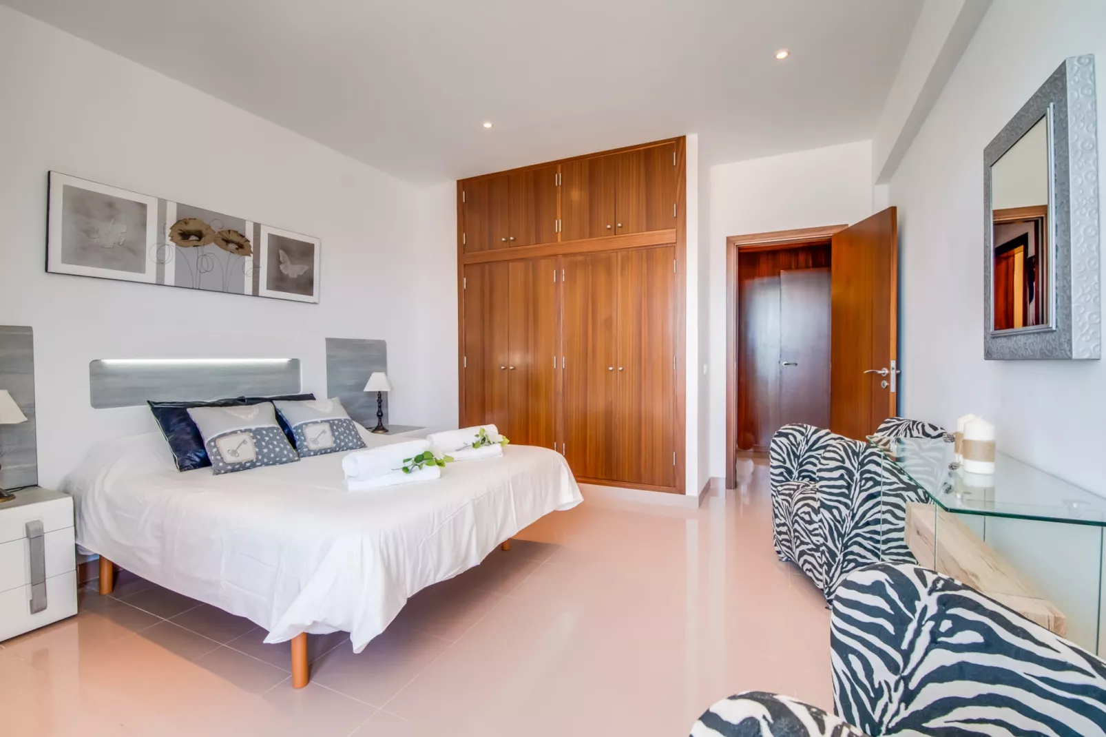 Dionis-Bedroom
