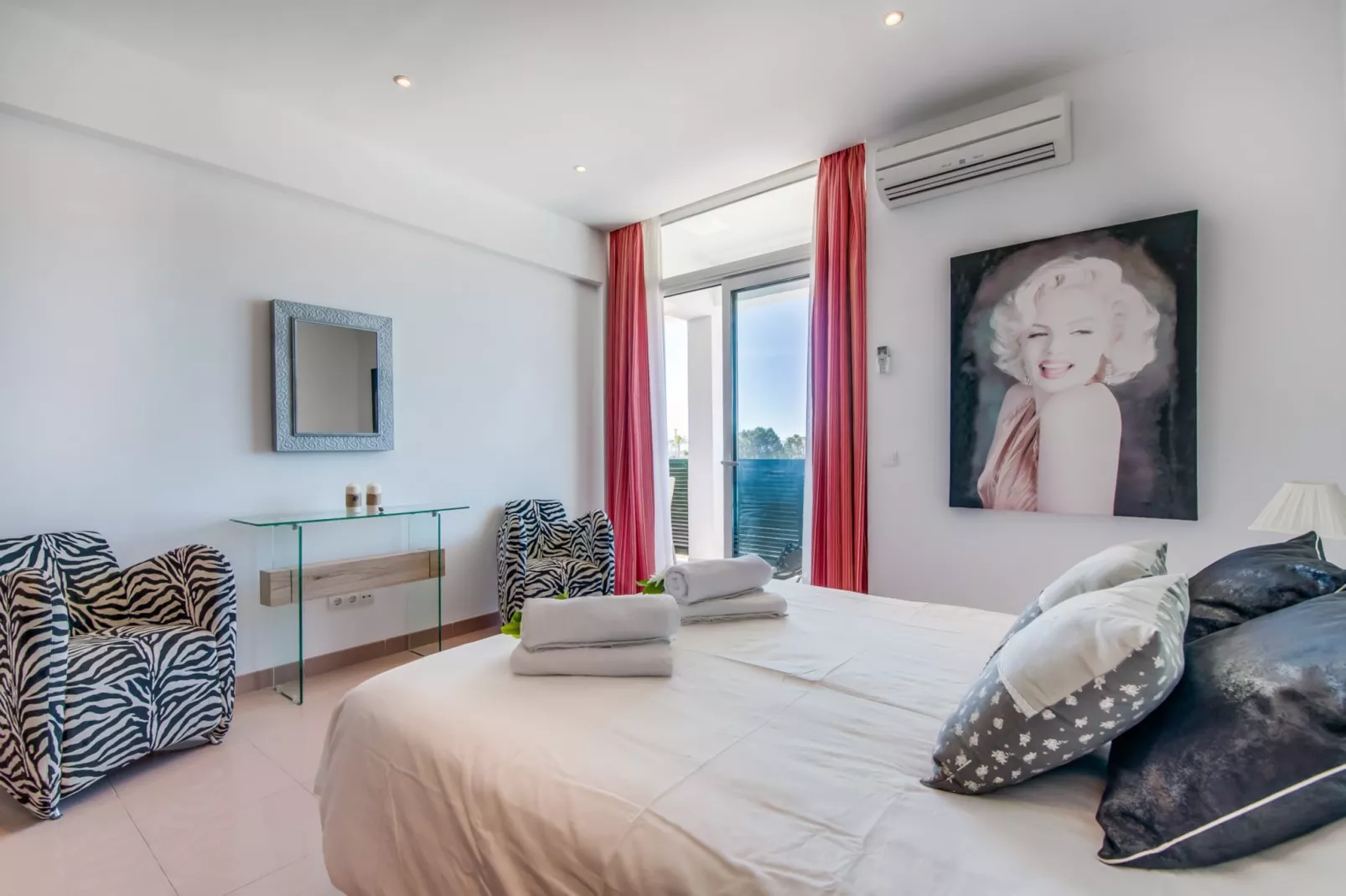 Dionis-Bedroom