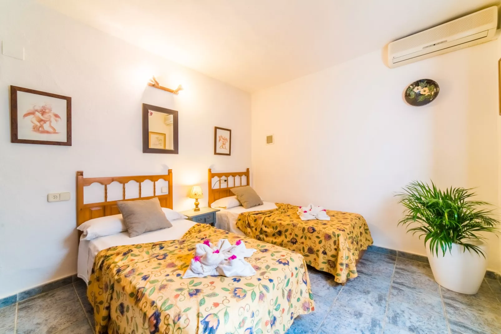 Can Roig Gran-Bedroom