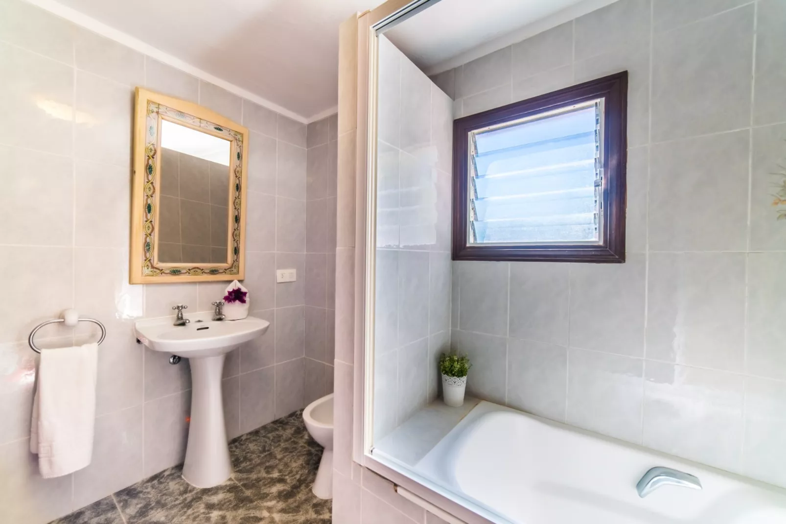 Can Roig Gran-Bathroom
