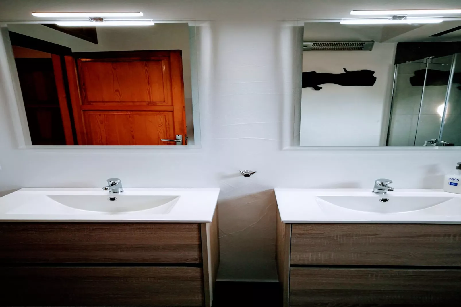 Sa Sort Llarga-Bathroom