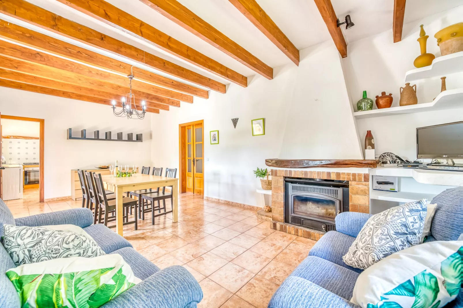 Navarro-Living room