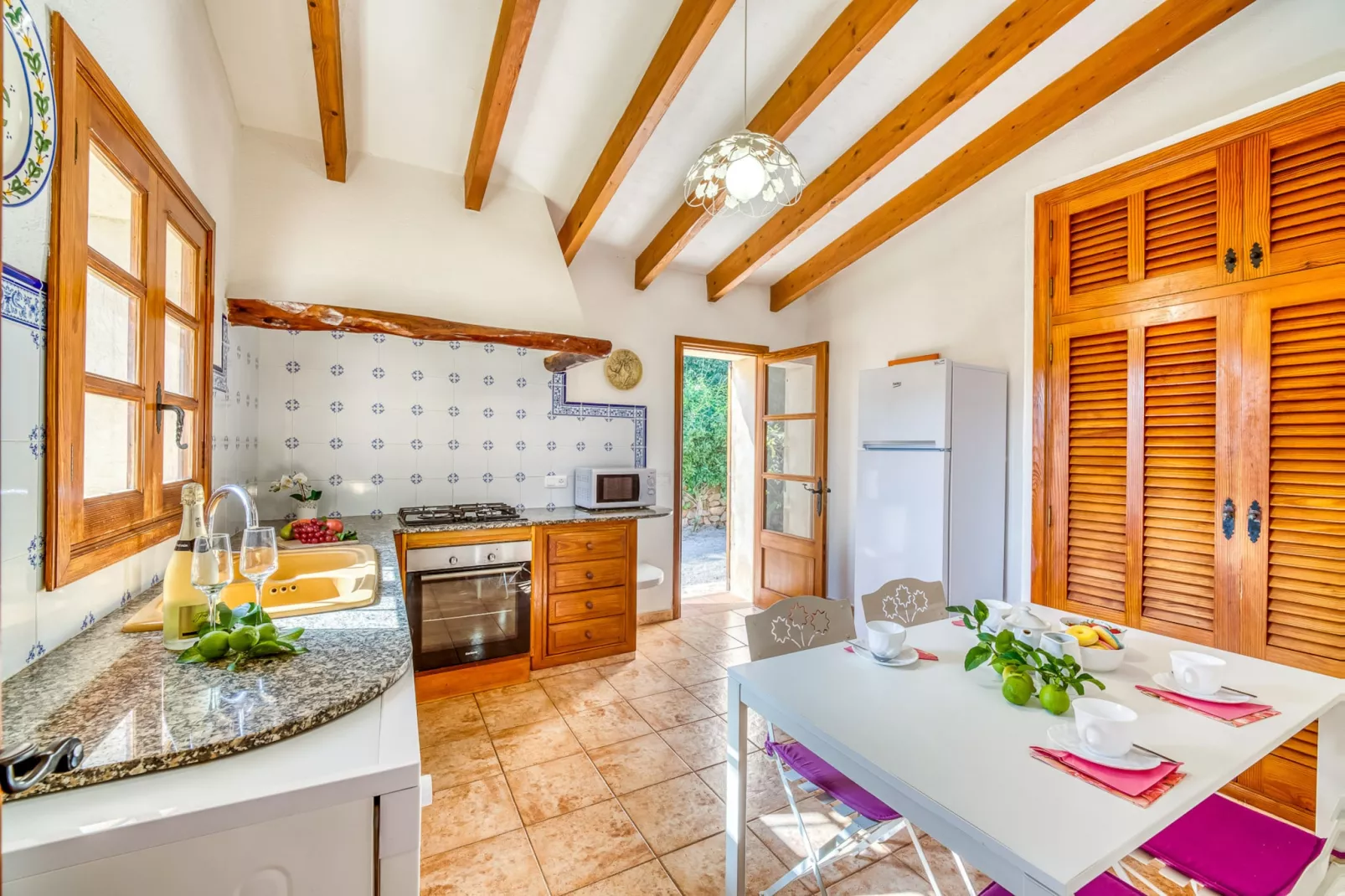 Navarro-Kitchen