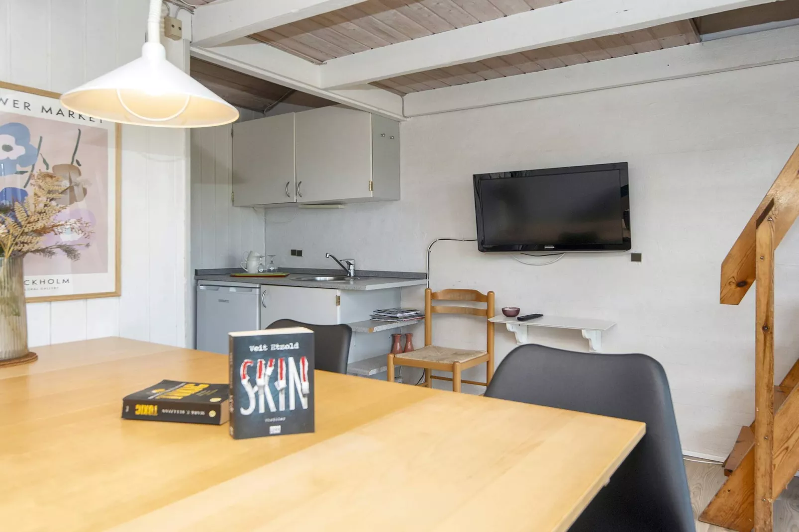 3 room,2 levels-Indoor