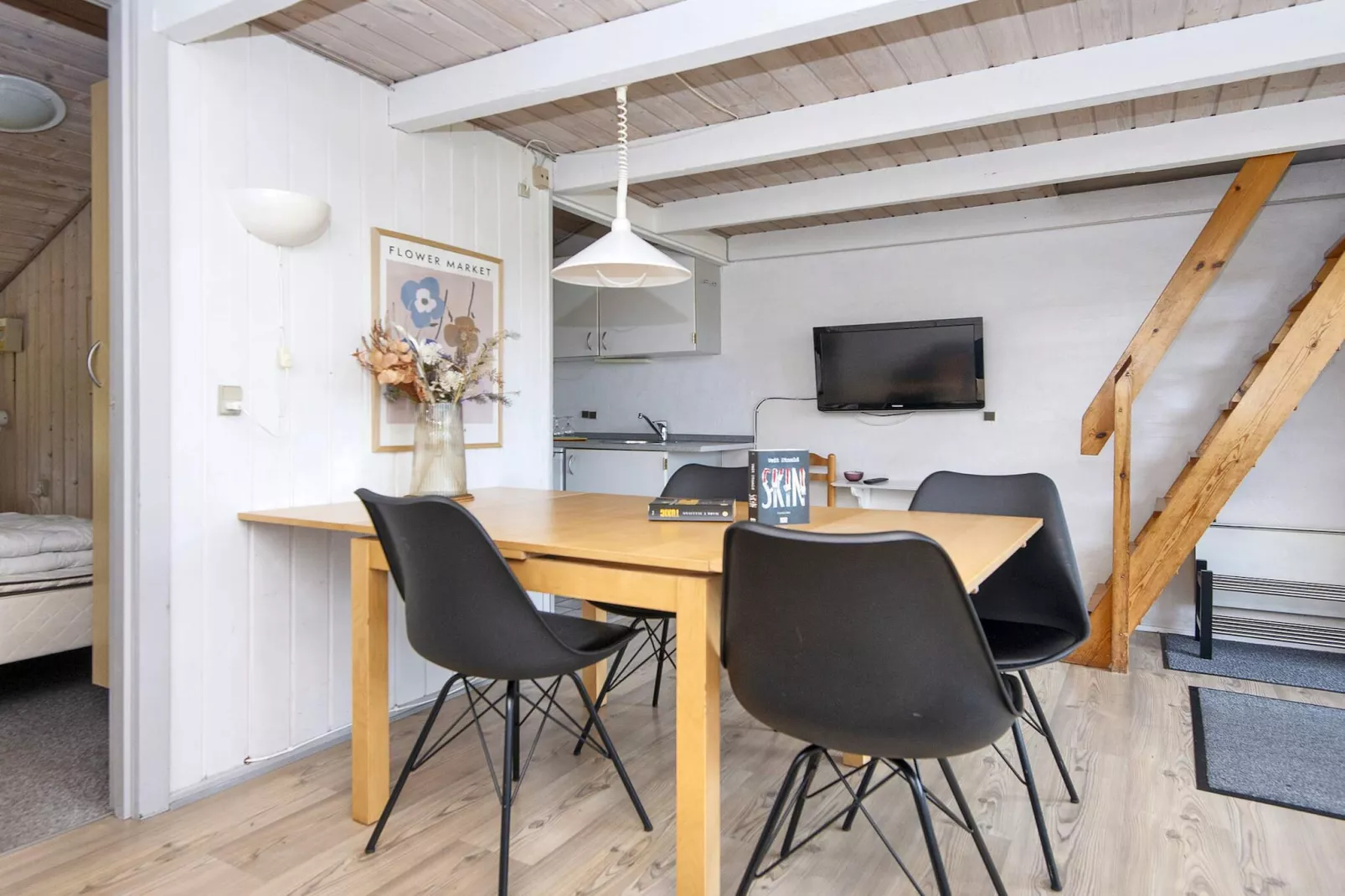 3 room,2 levels-Indoor