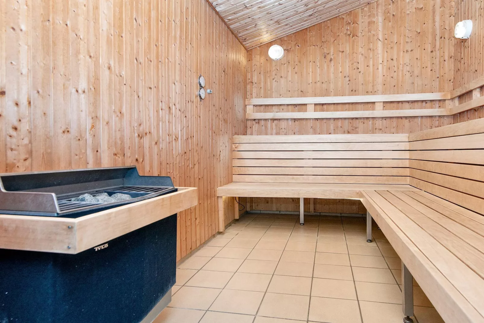 3 room,2 levels-Sauna