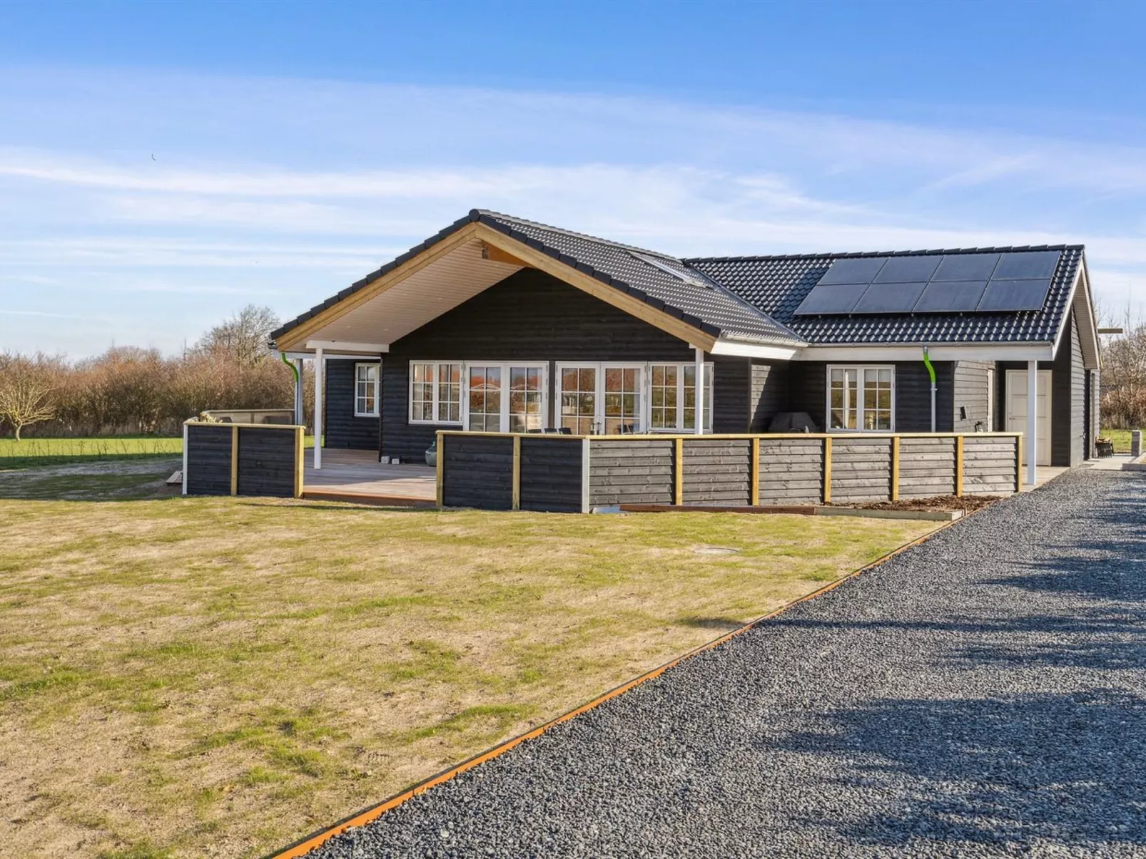 "Siljan" - 300m from the sea-Outside