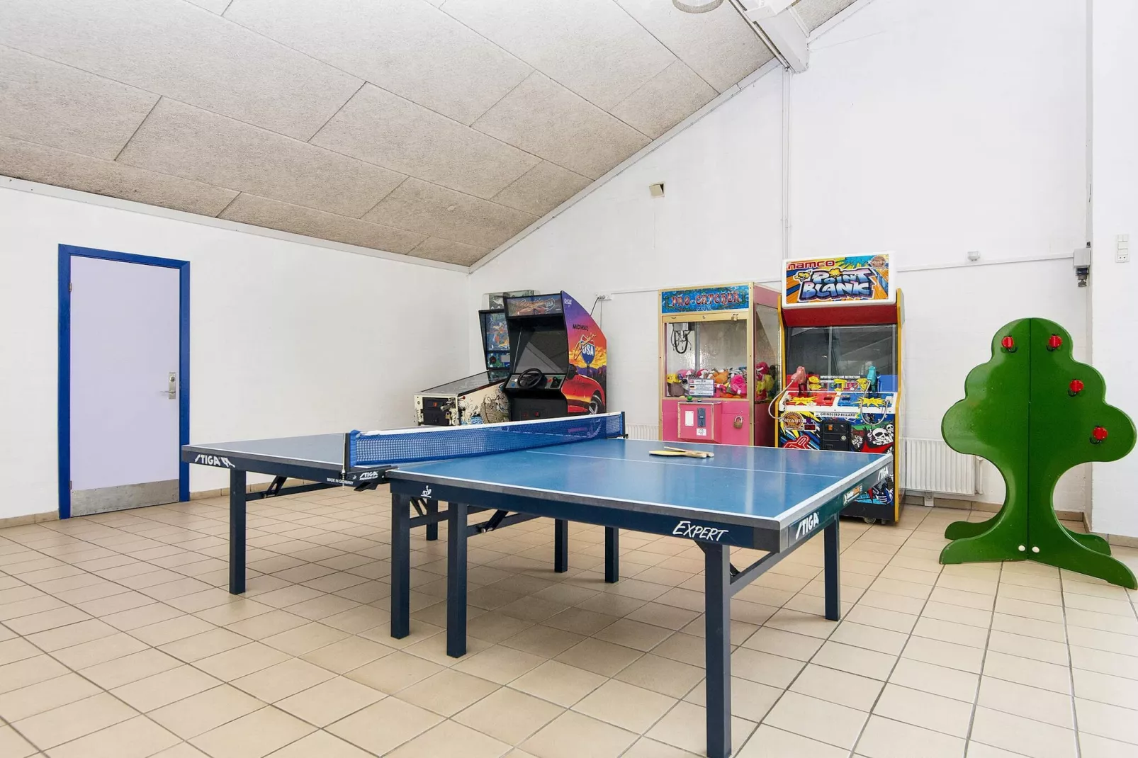 3 room,2 levels,dishwasher-Not tagged