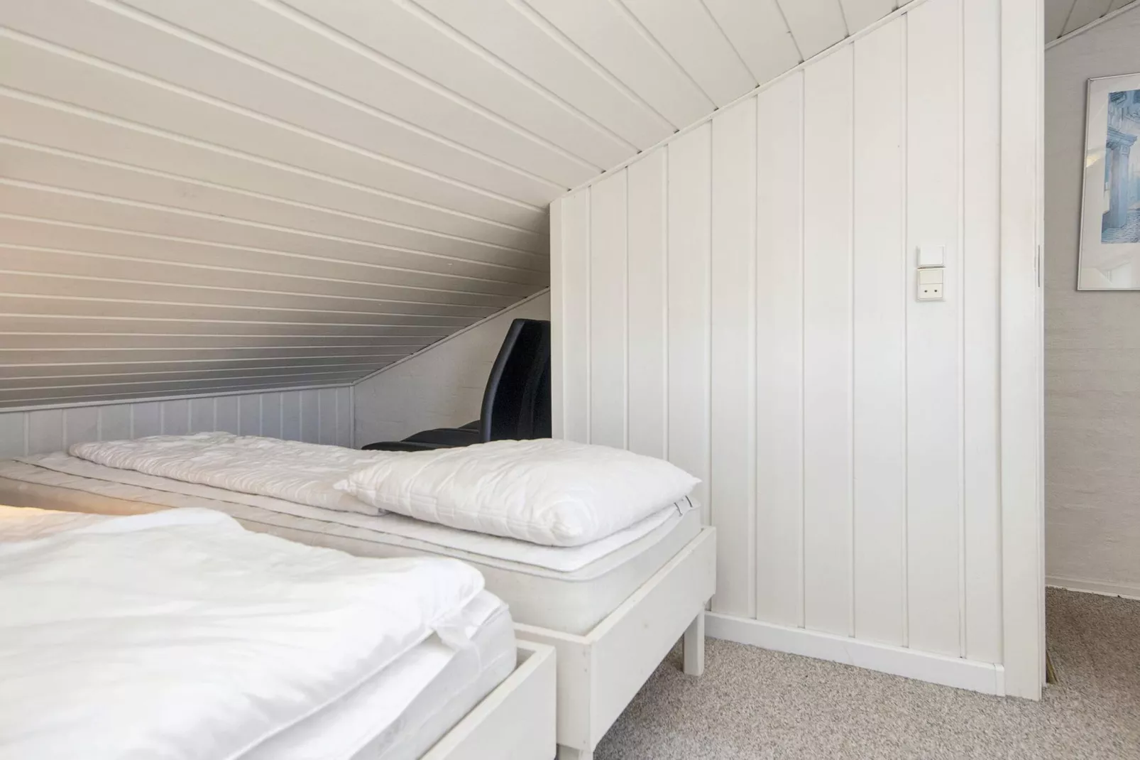 3 room,2 levels,dishwasher-Indoor