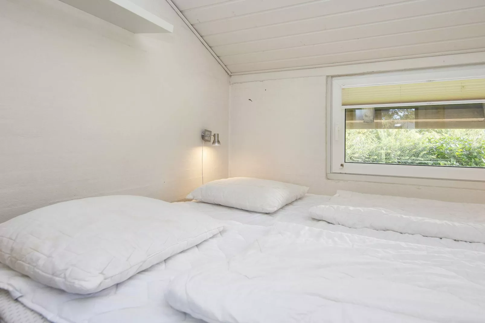3 room,2 levels,dishwasher-Indoor