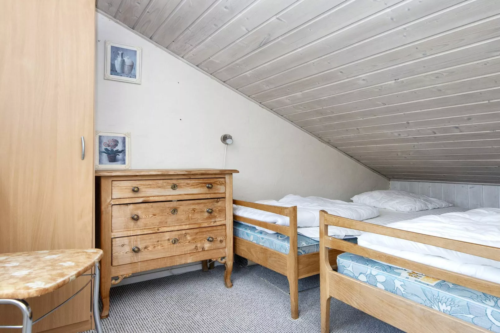 3 room,2 levels,dishwasher-Indoor
