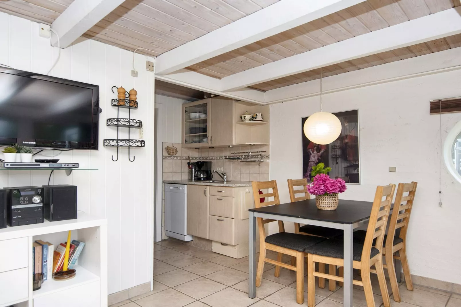 3 room,2 levels,dishwasher-Indoor