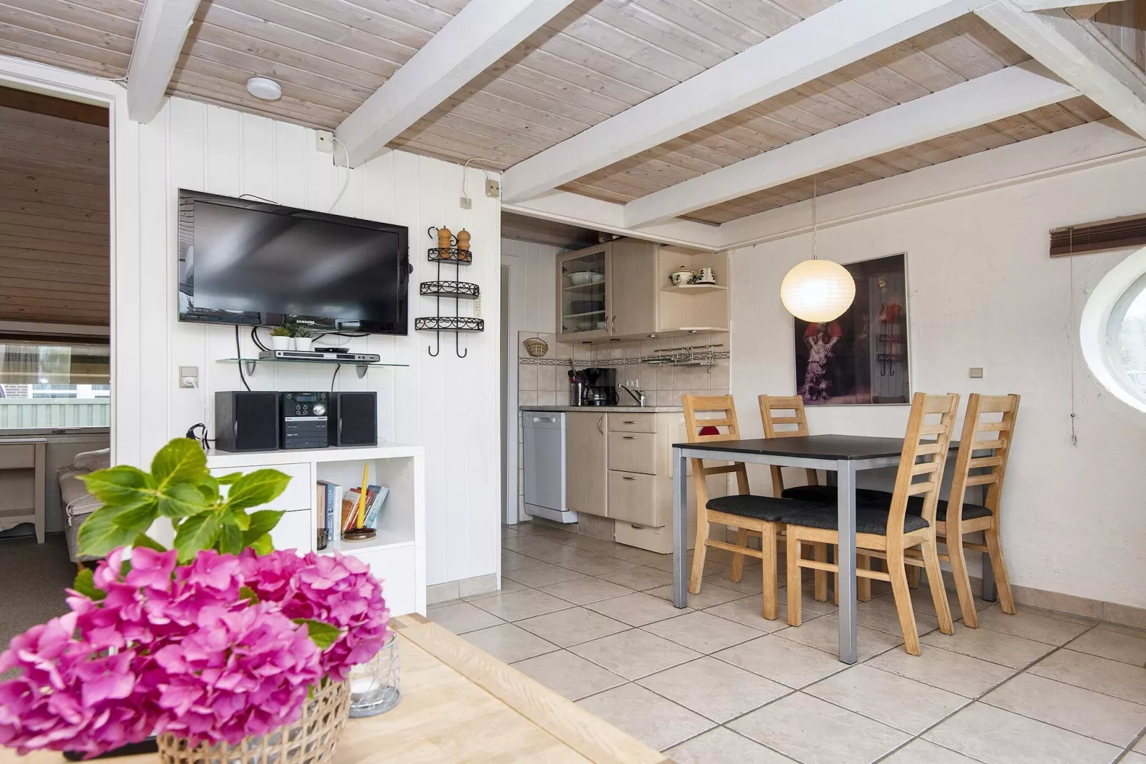 3 room,2 levels,dishwasher-Indoor