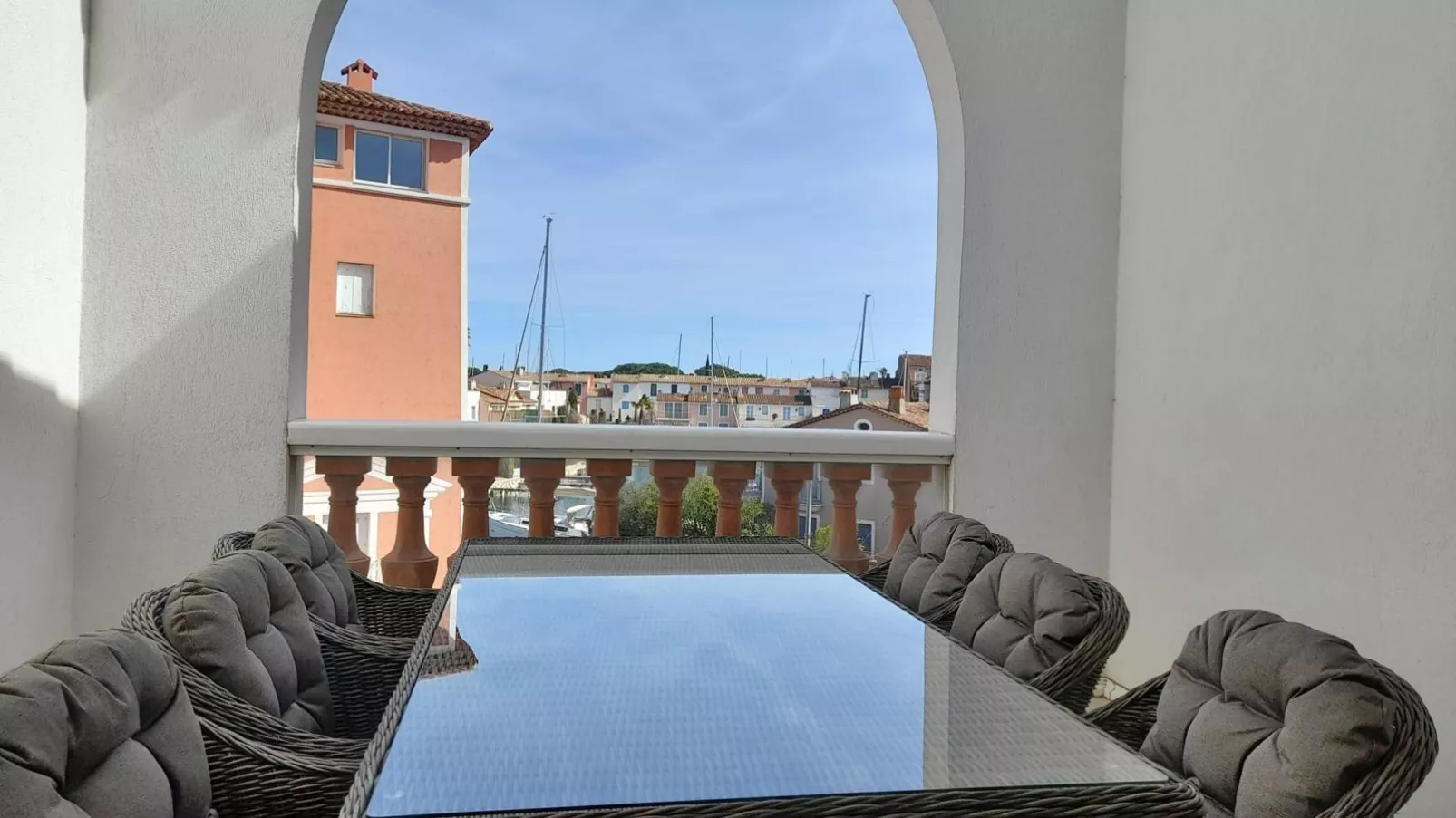 Maison Kiwi-Terrace balcony