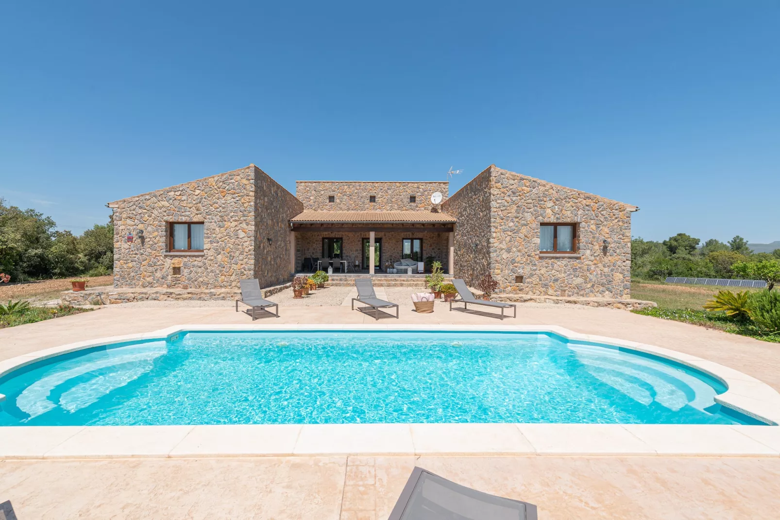 Bellpuig 4-Exterior summer
