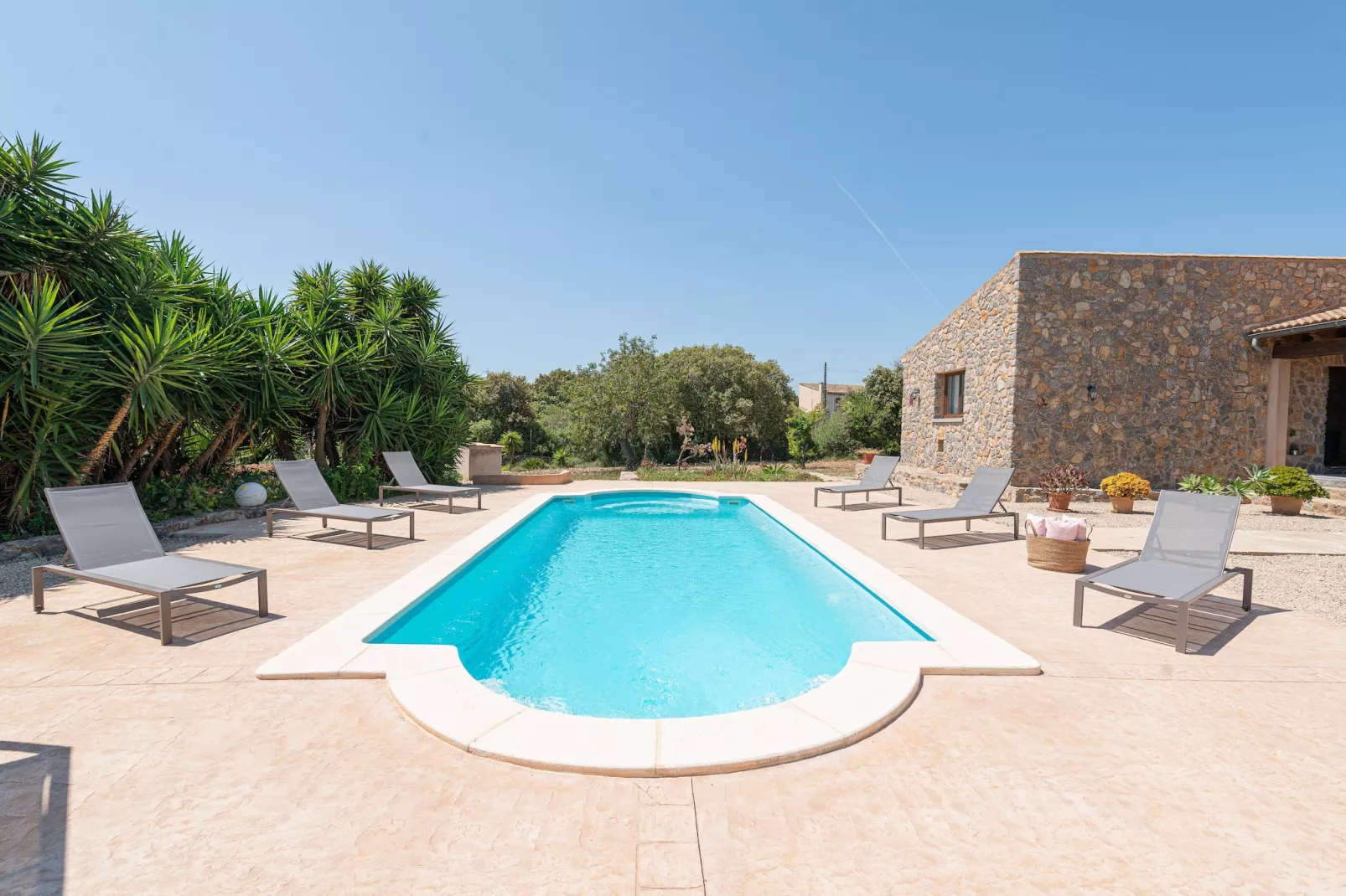 Bellpuig 4-Exterior summer
