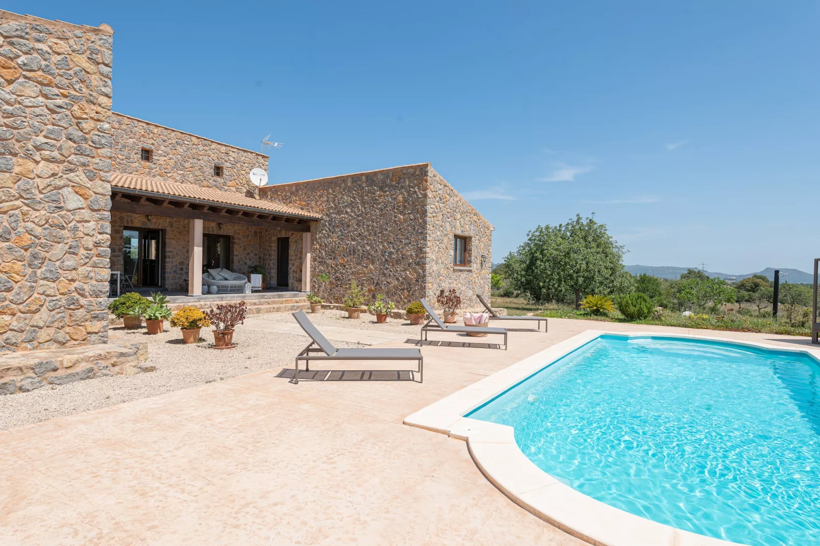 Bellpuig 4-Exterior summer