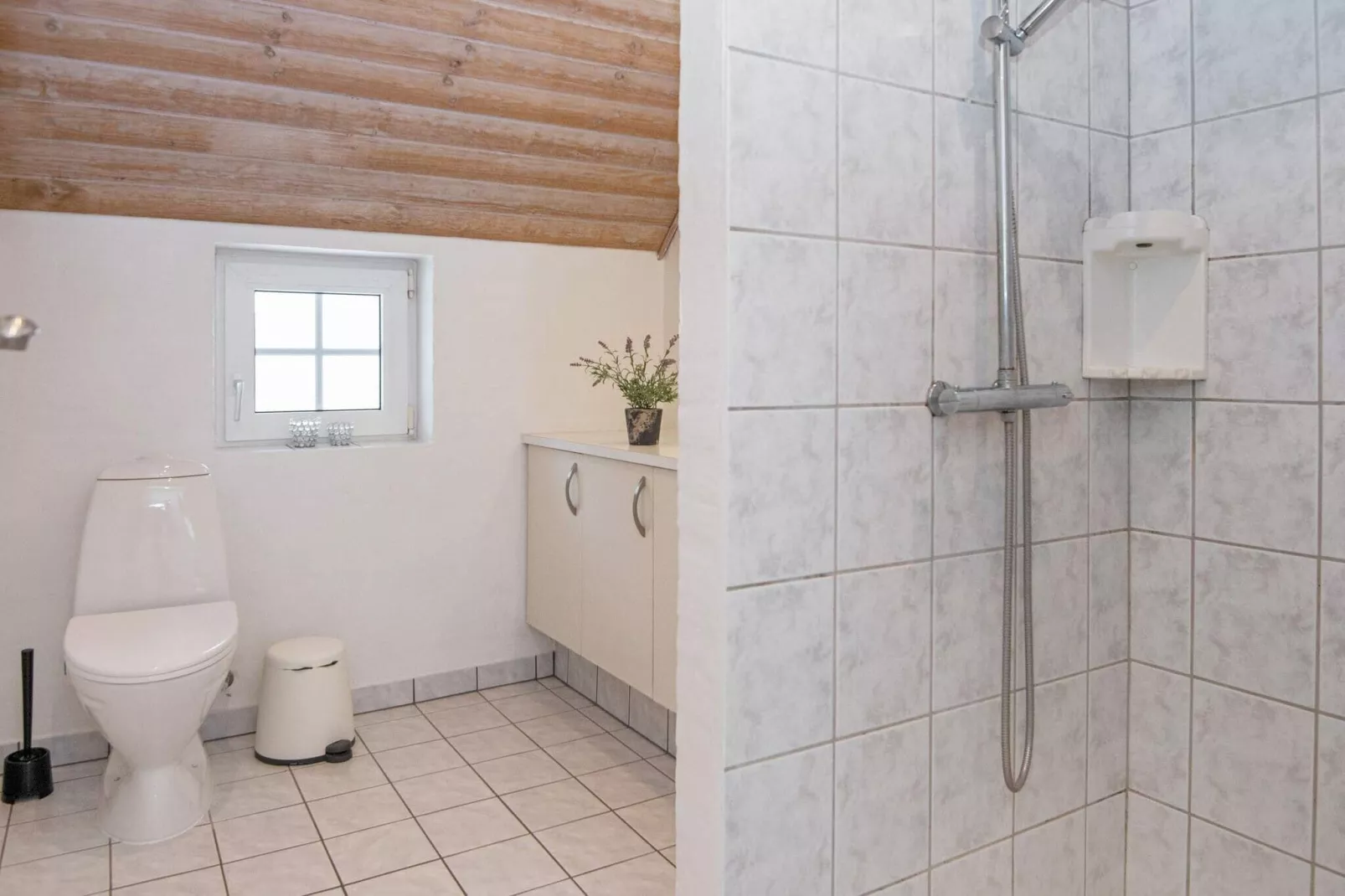 12 person holiday home in Ulfborg-Indoor