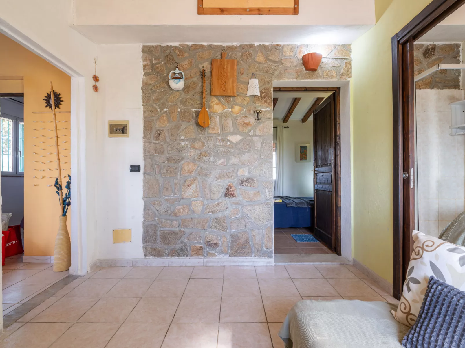 Sa Frontera-Inside