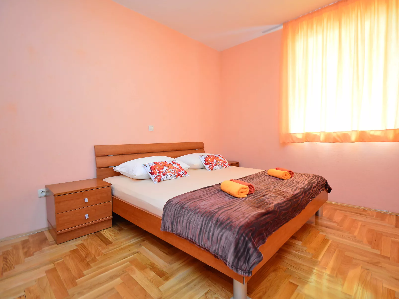 Mornar-Inside