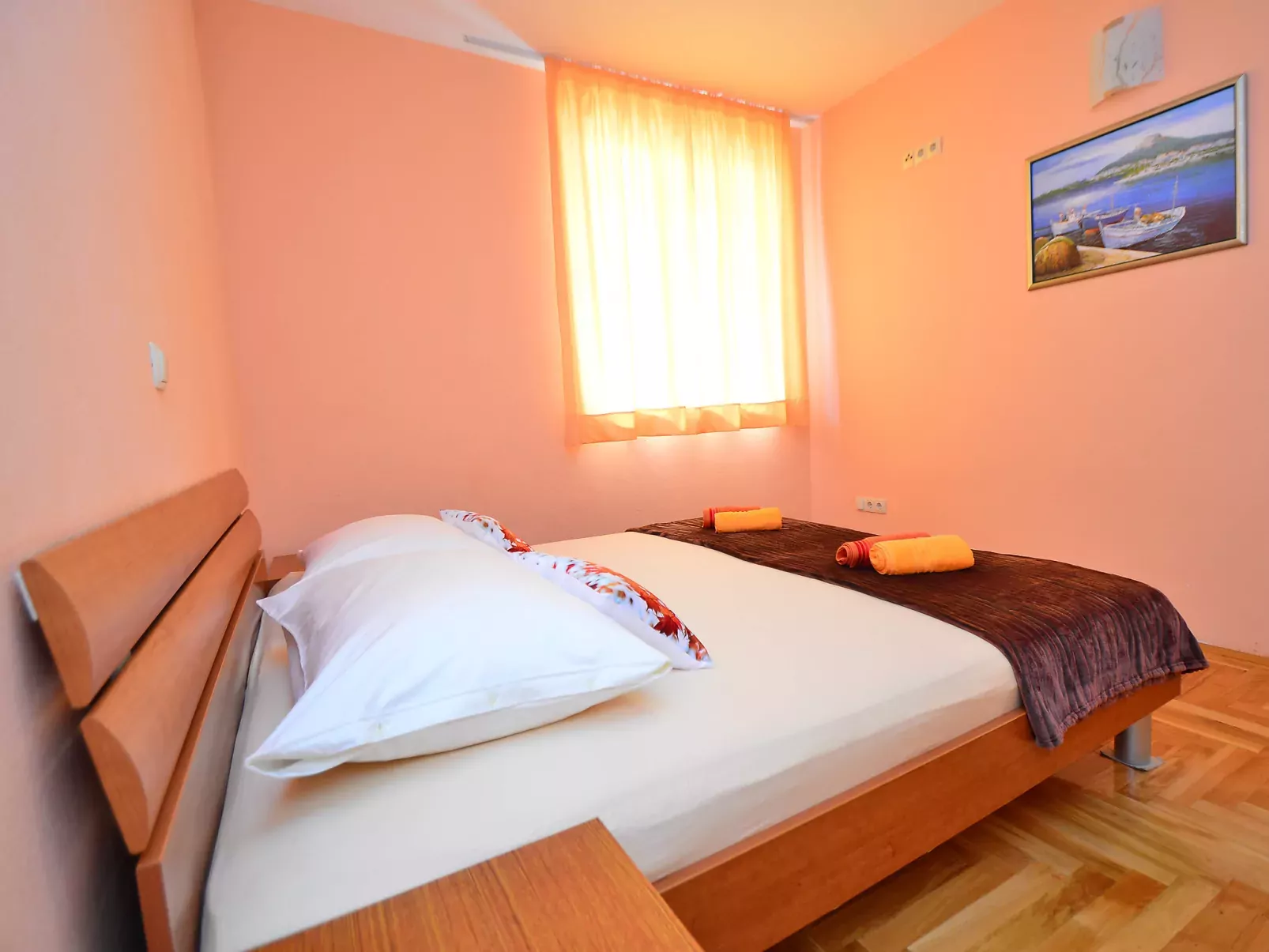 Mornar-Inside