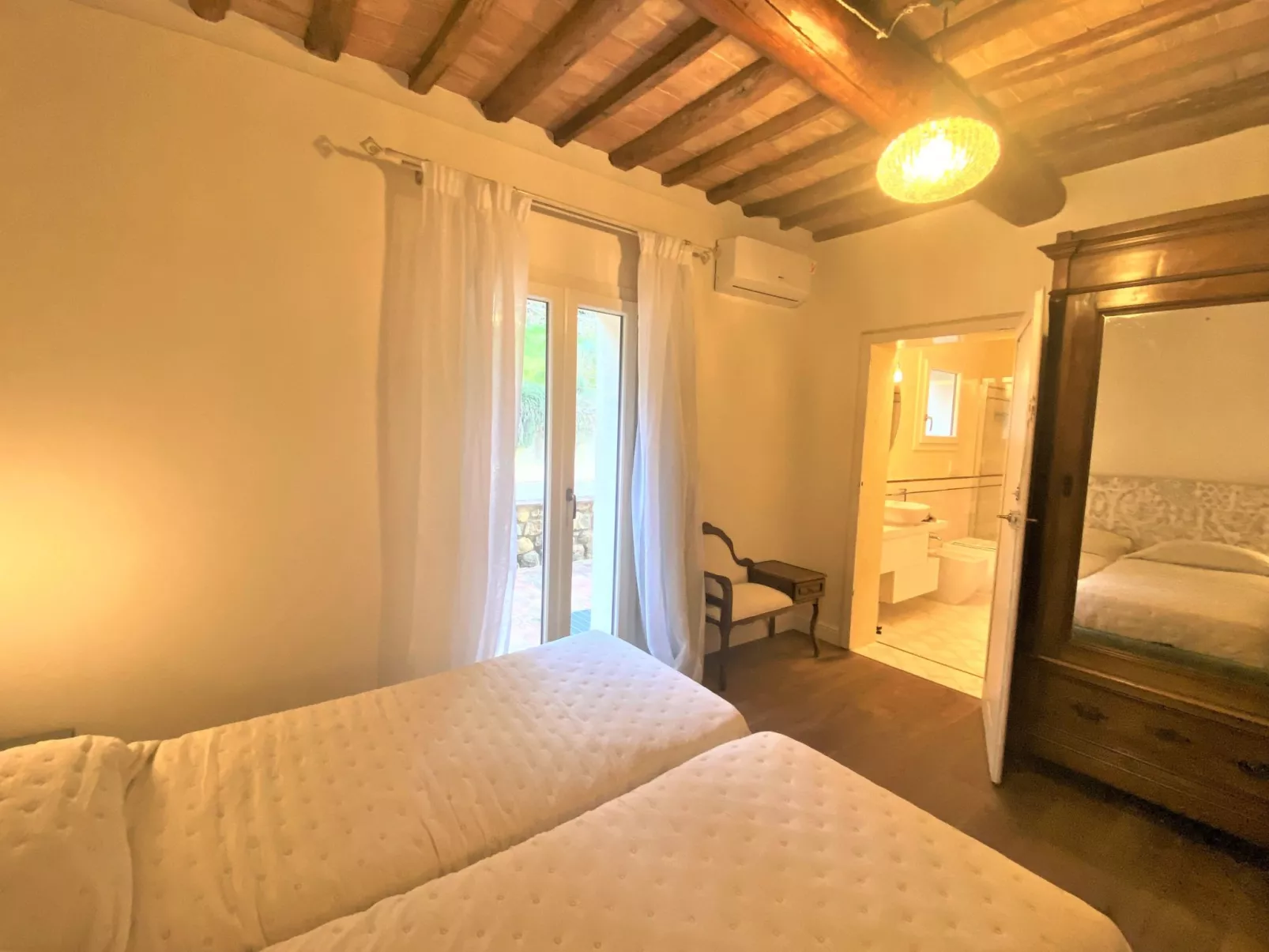 Villa Oliva-Inside