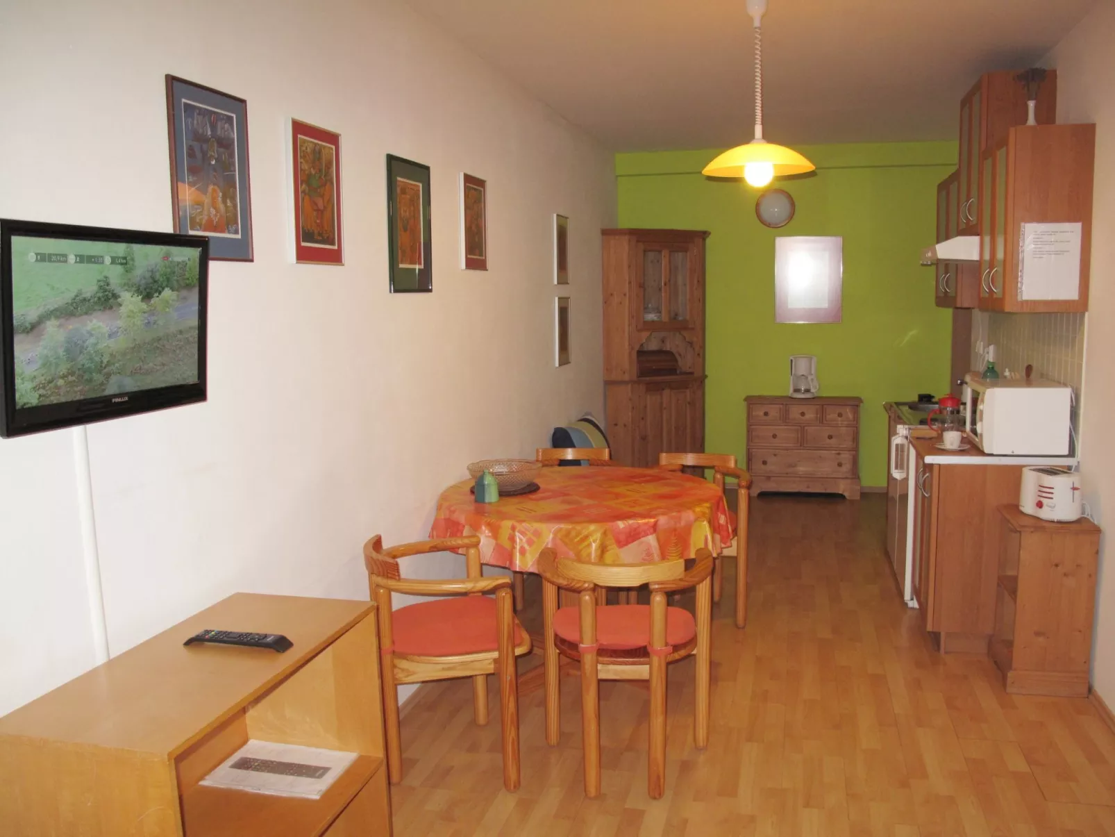 V Borovicích-Inside