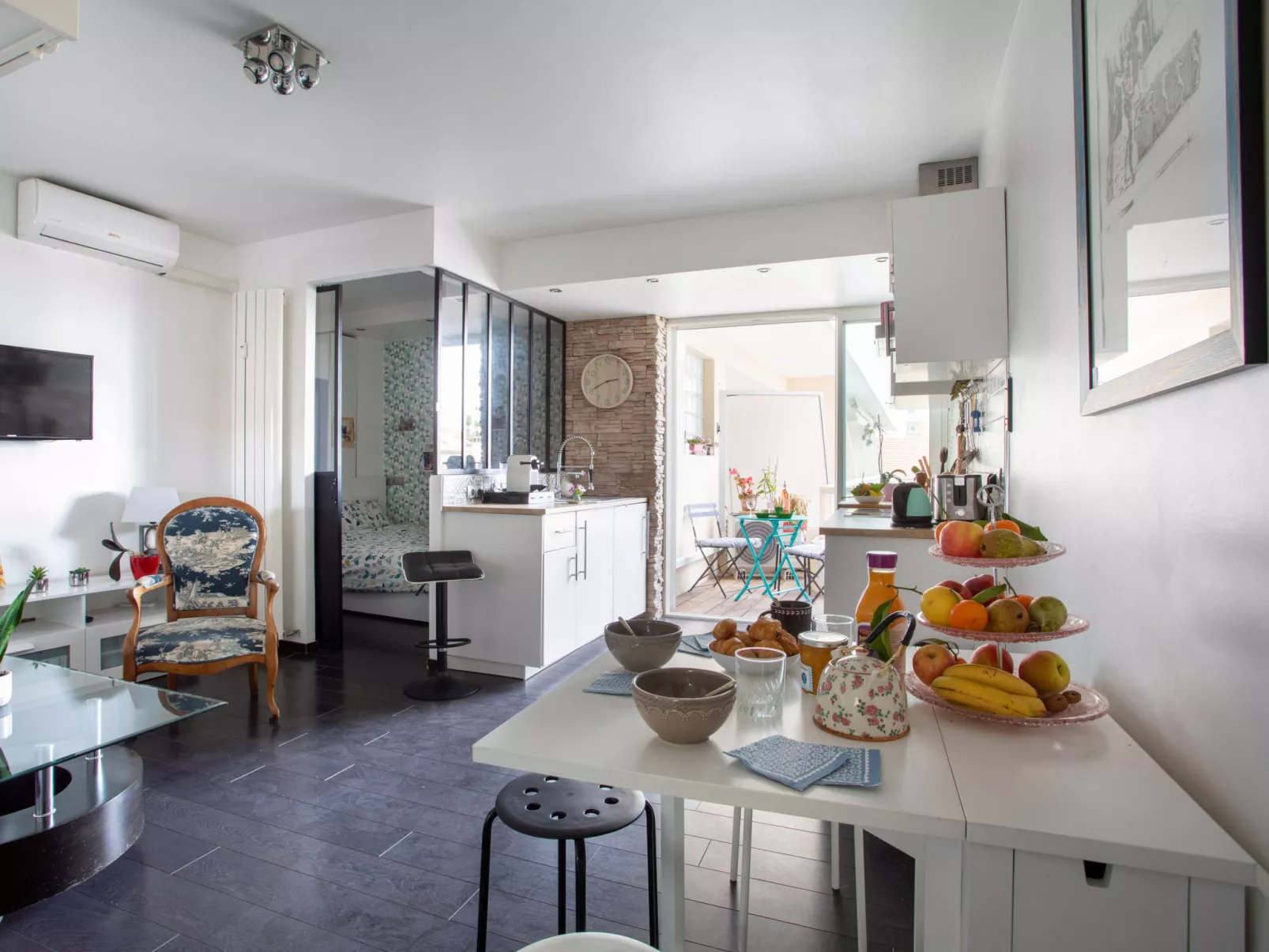 Cros de Cagnes-Inside