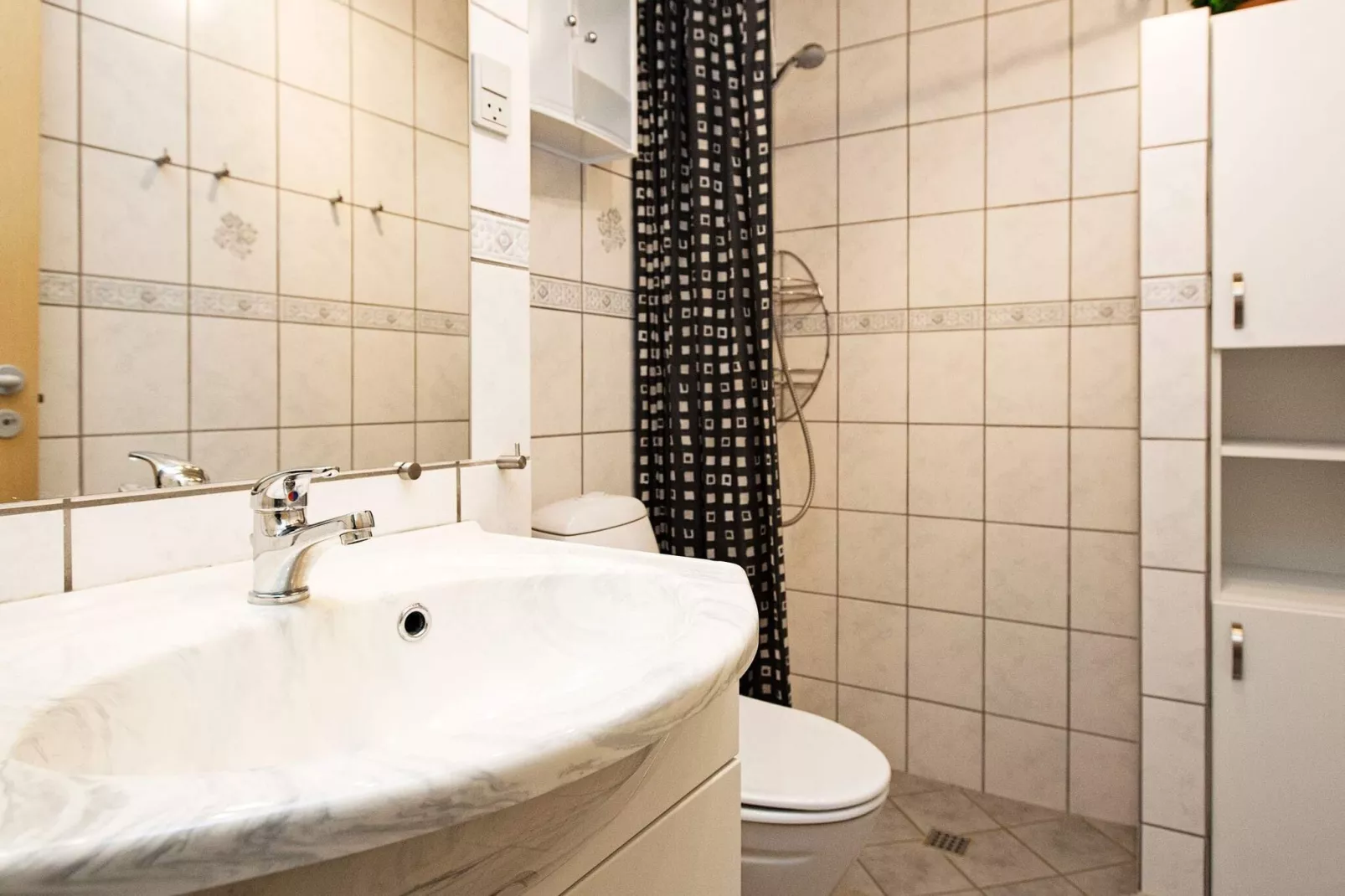 2 rooms-Indoor