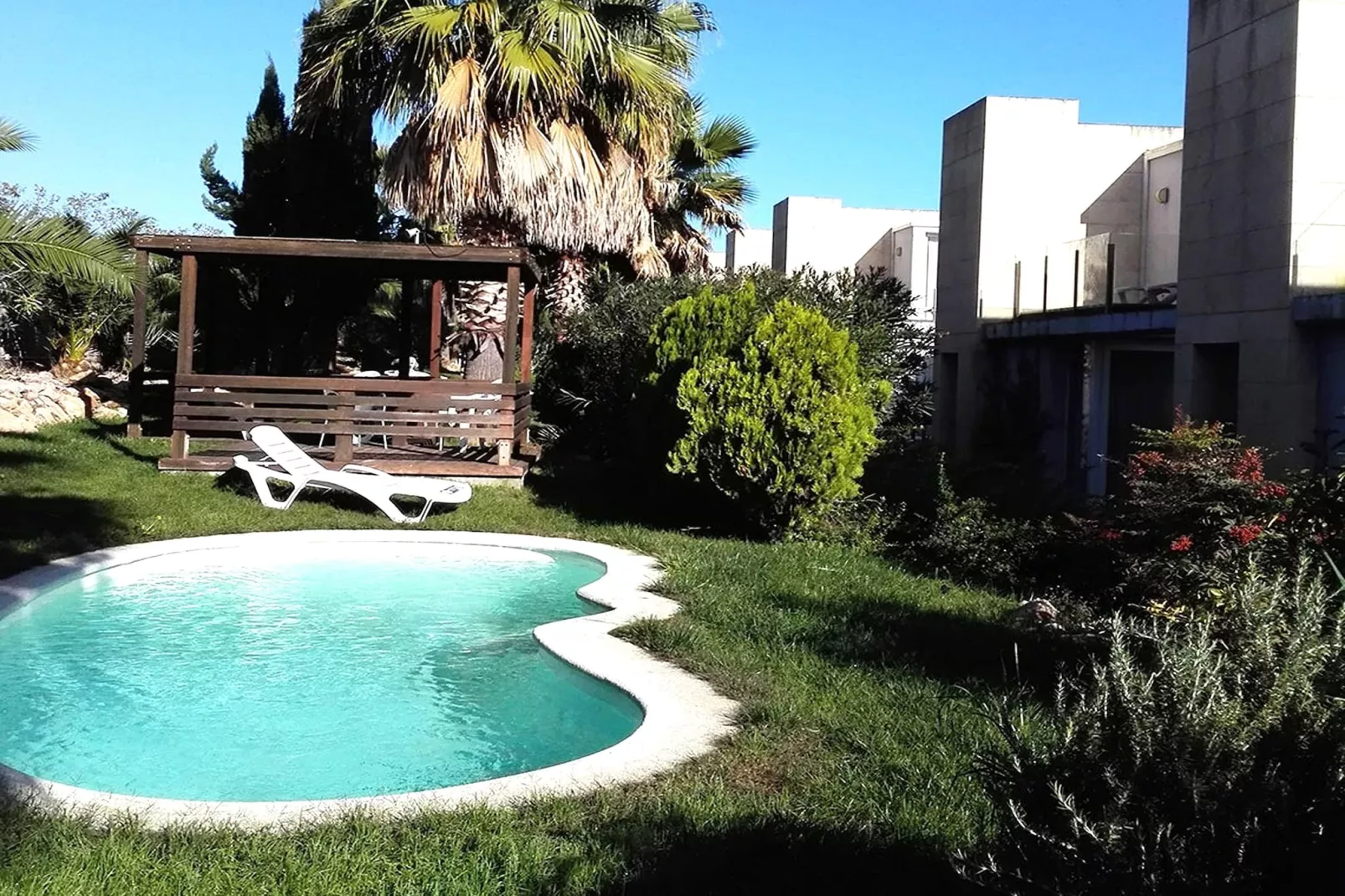L' Escala trasero T24-Schwimmbad