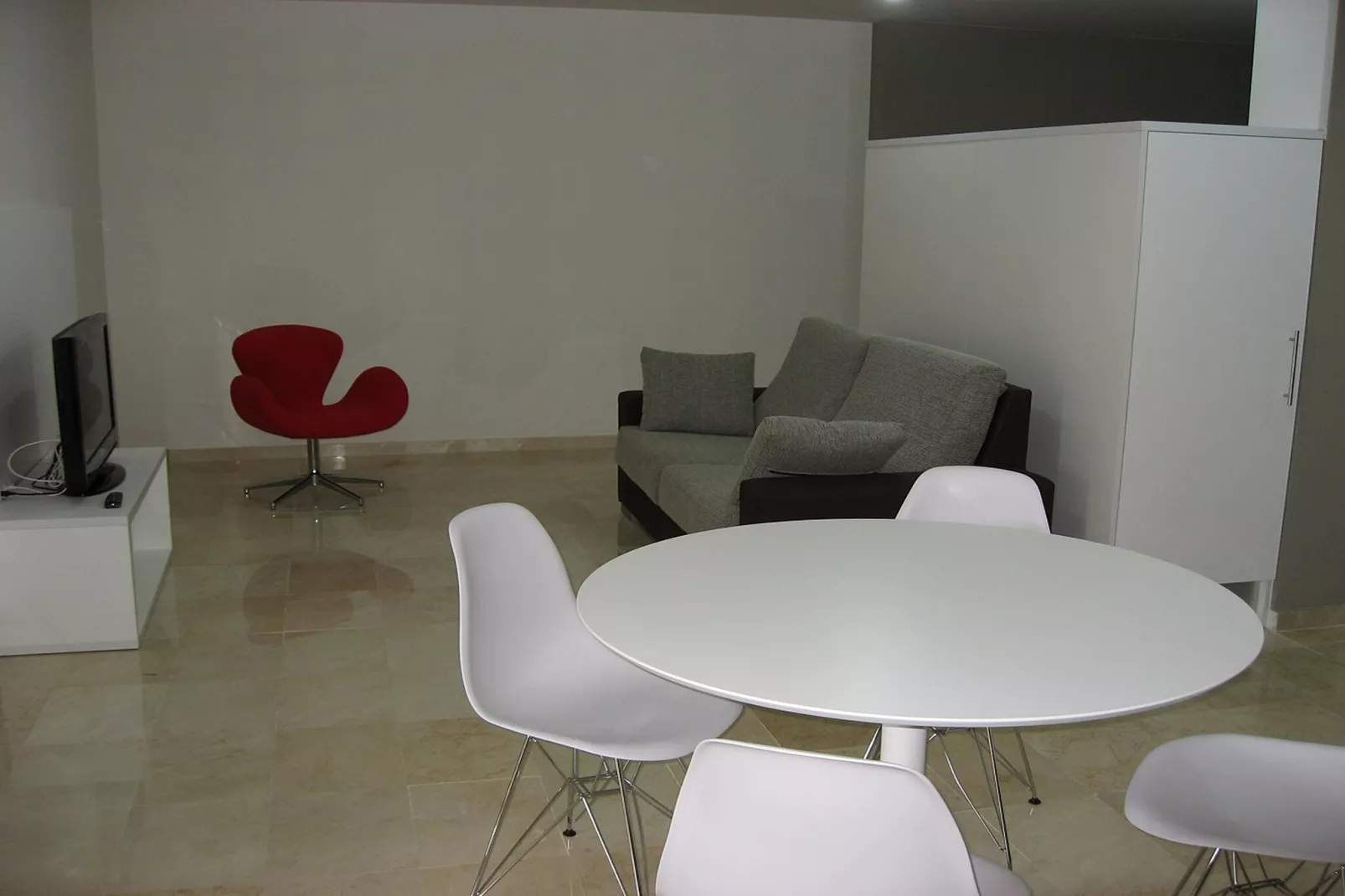 L' Escala trasero T24-Wohnzimmer