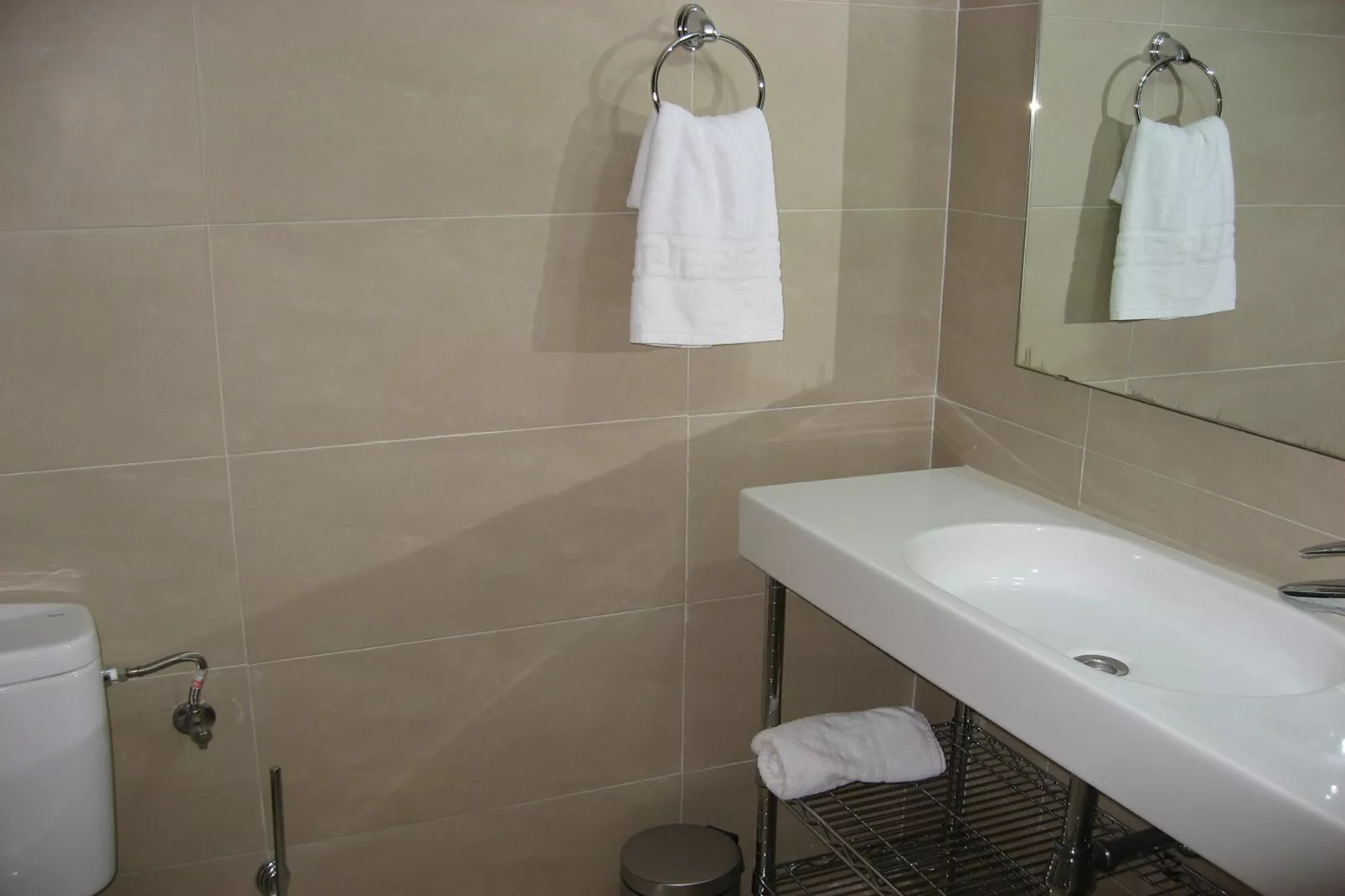 L' Escala trasero T24-Badezimmer