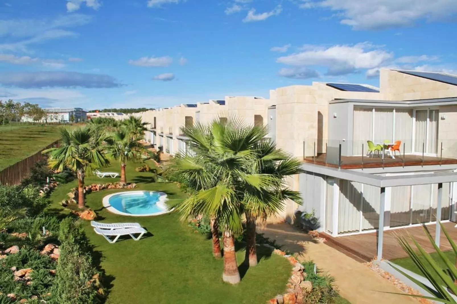 L' Escala trasero T24-Aussicht Sommer