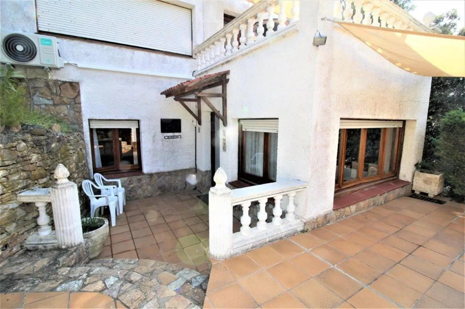 Apartamento Pals-Außenbereich Sommer