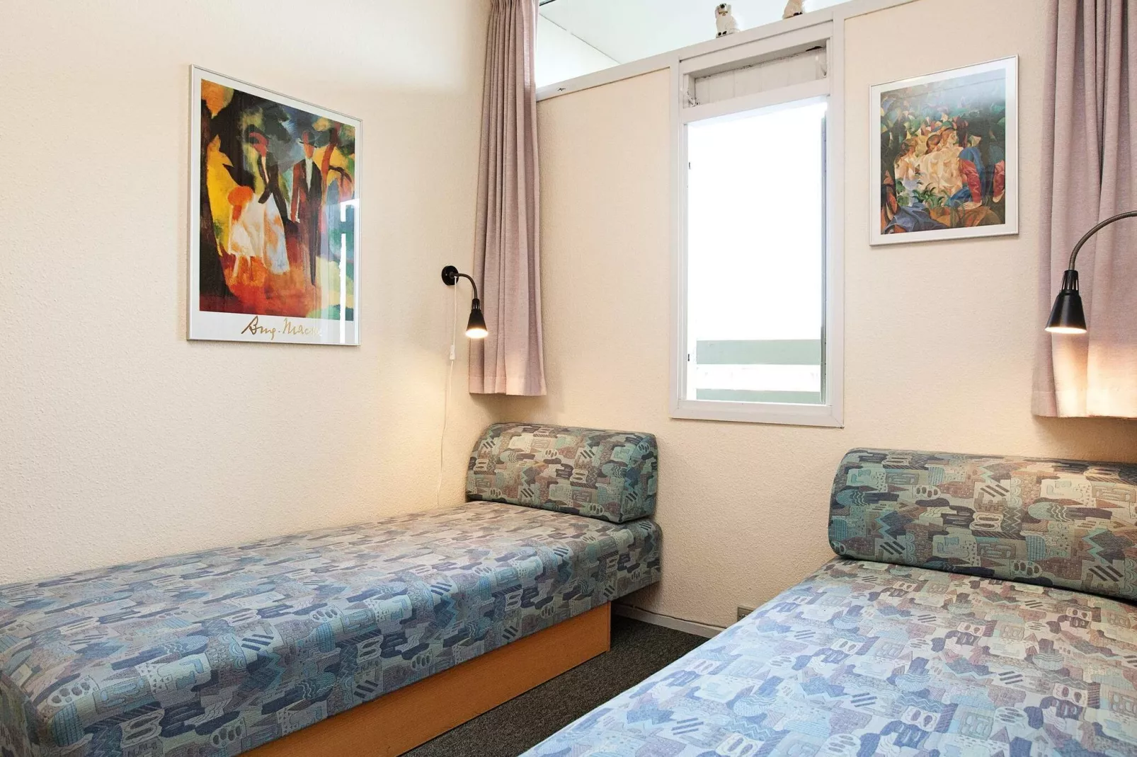 2 room w/seaview-Indoor