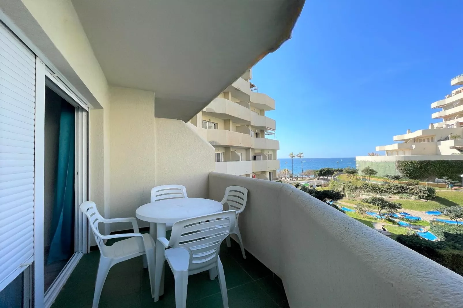 Apartamento con terraza y vistas 327-Balcon-terrasse
